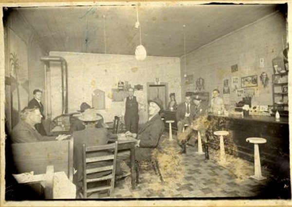 Description: Betty Lou Cafe