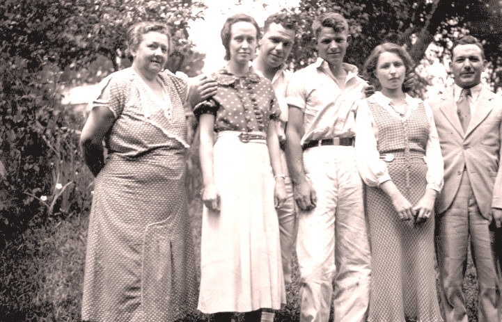 Description: Benjamine Robinson Family